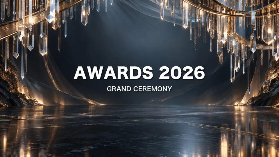 式典：クリスタルのシャンデリアの背景に AWARDS 2026 のタイトル